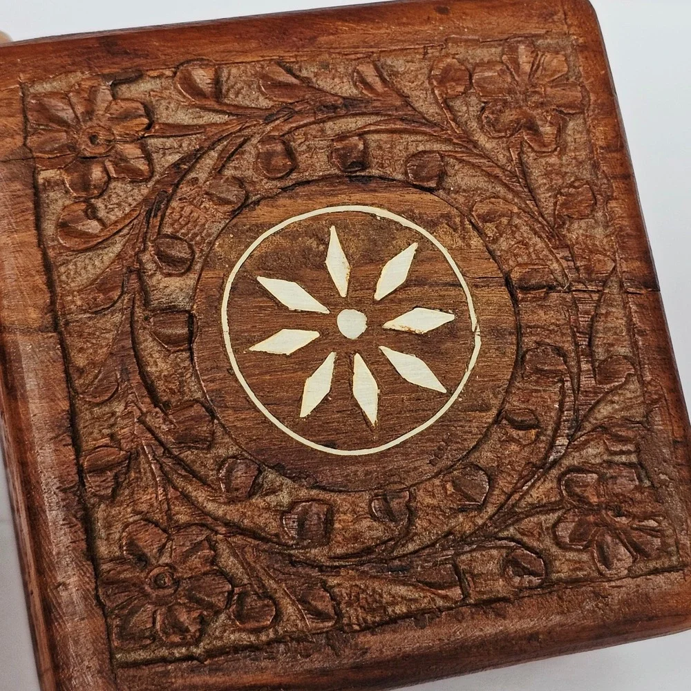Vintage Handmade Carved Wooden Sewing Box Jewelry Trinket Floral Wood Inlay 1594